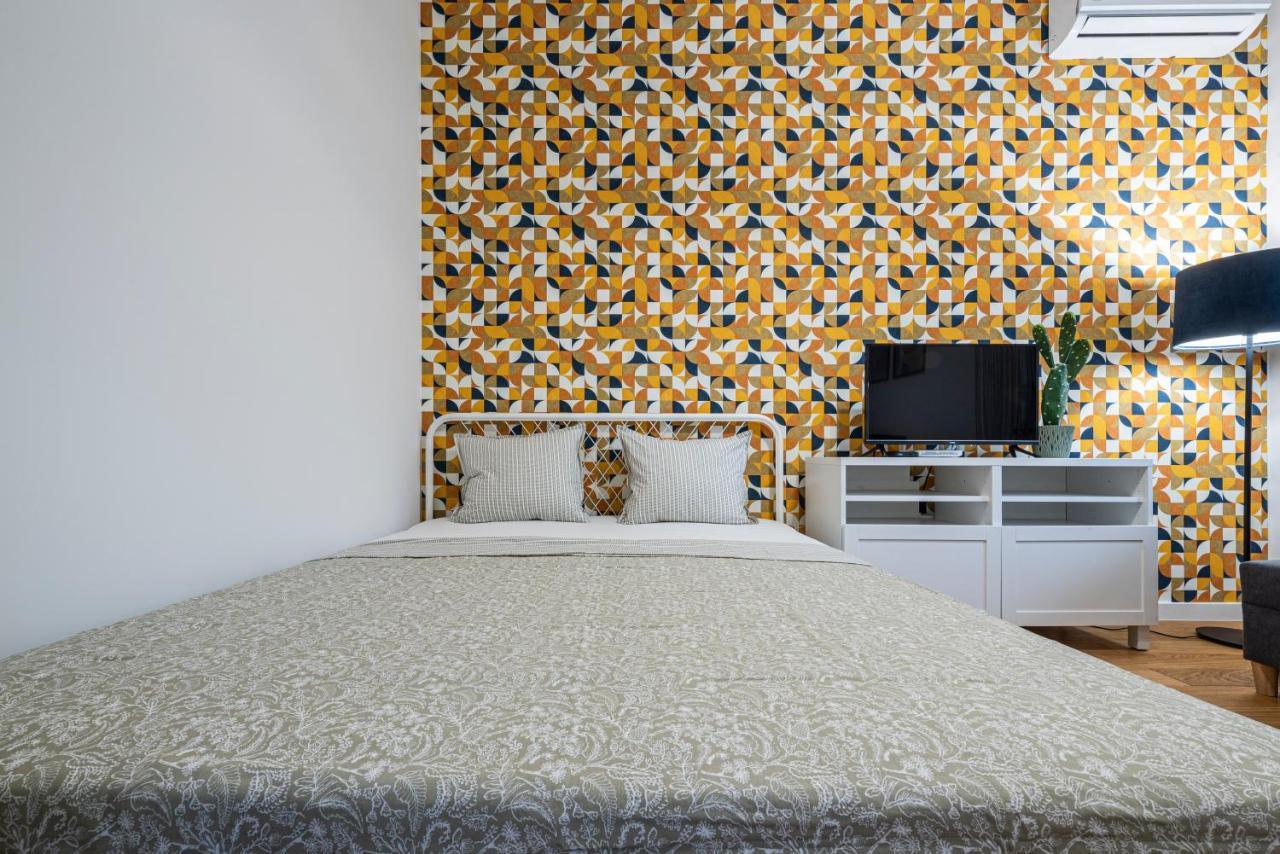 Vertigo Modern Studio-Free Private Parking-Fast Wi-Fi Новий Сад Екстер'єр фото