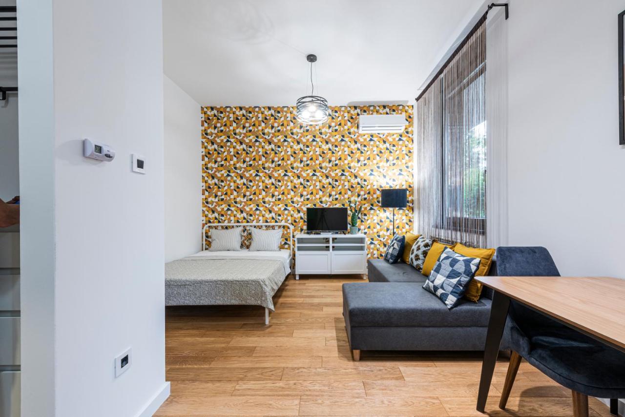 Vertigo Modern Studio-Free Private Parking-Fast Wi-Fi Новий Сад Екстер'єр фото