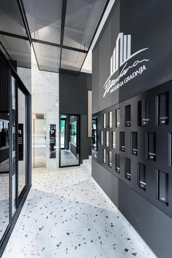 Vertigo Modern Studio-Free Private Parking-Fast Wi-Fi Новий Сад Екстер'єр фото