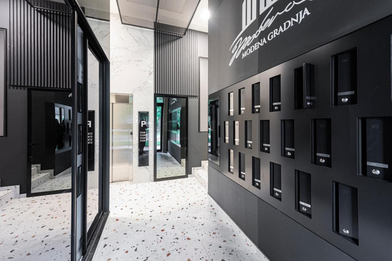 Vertigo Modern Studio-Free Private Parking-Fast Wi-Fi Новий Сад Екстер'єр фото